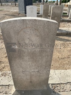 BAGHDAD (NORTH GATE) WAR CEMETERY - BARTER, H J